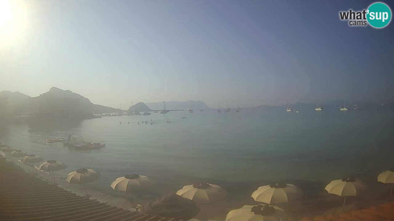 Spletna kamera Terza Spiaggia Golfo Aranci – Pogled na plažo v živo