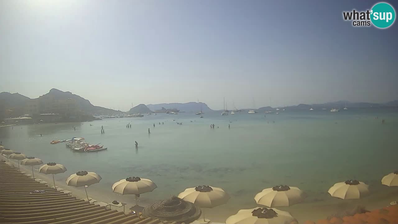 Spletna kamera Terza Spiaggia Golfo Aranci – Pogled na plažo v živo