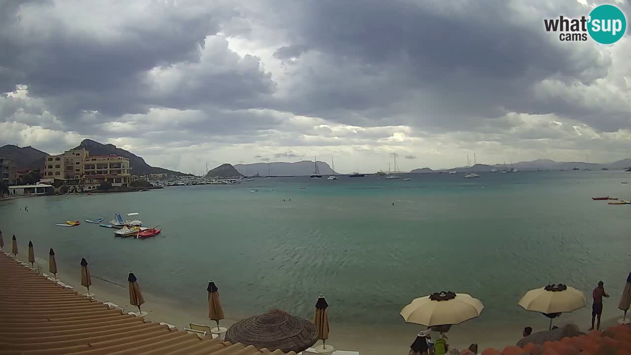 Spletna kamera Terza Spiaggia Golfo Aranci – Pogled na plažo v živo