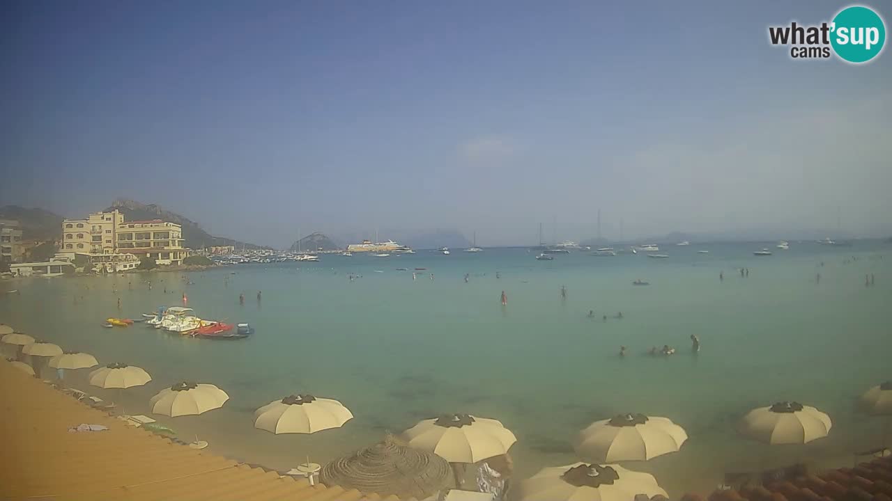 Spletna kamera Terza Spiaggia Golfo Aranci – Pogled na plažo v živo