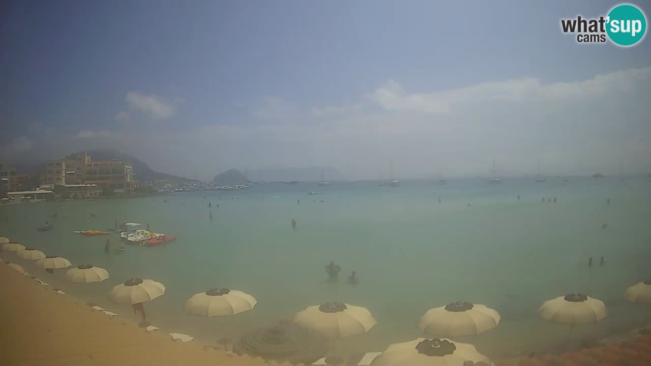 Spletna kamera Terza Spiaggia Golfo Aranci – Pogled na plažo v živo
