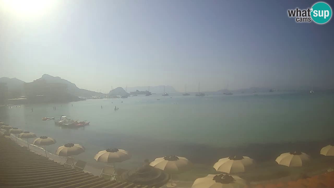 Spletna kamera Terza Spiaggia Golfo Aranci – Pogled na plažo v živo