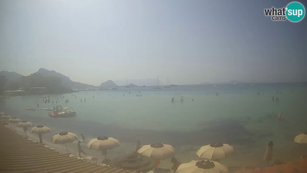 Spletna kamera Terza Spiaggia Golfo Aranci – Pogled na plažo v živo