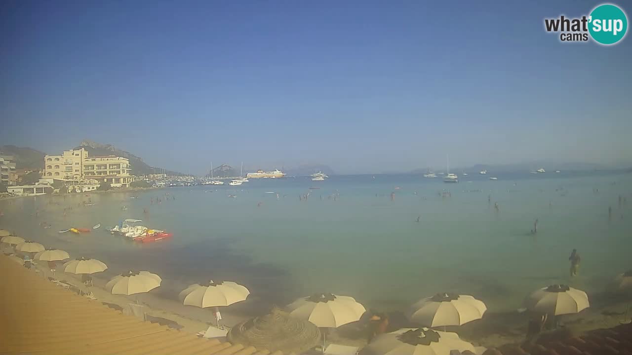 Spletna kamera Terza Spiaggia Golfo Aranci – Pogled na plažo v živo