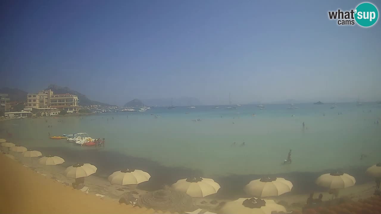 Spletna kamera Terza Spiaggia Golfo Aranci – Pogled na plažo v živo