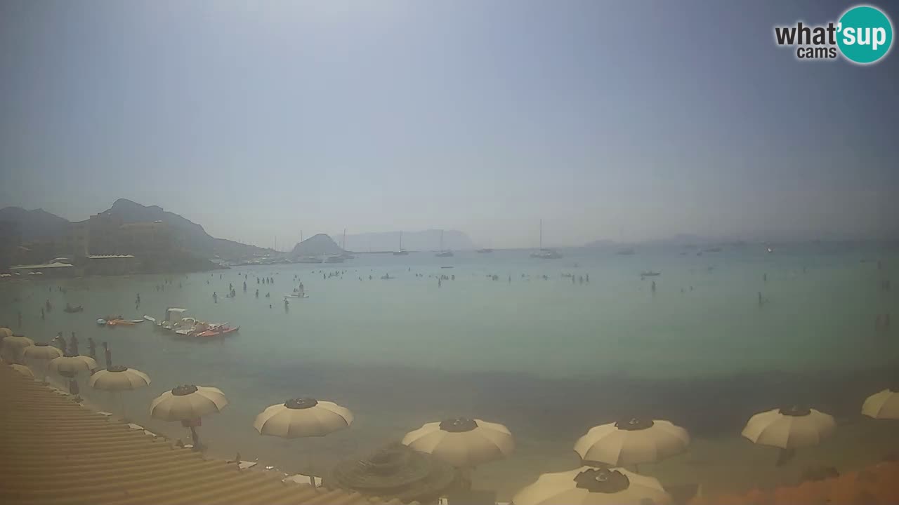 Spletna kamera Terza Spiaggia Golfo Aranci – Pogled na plažo v živo