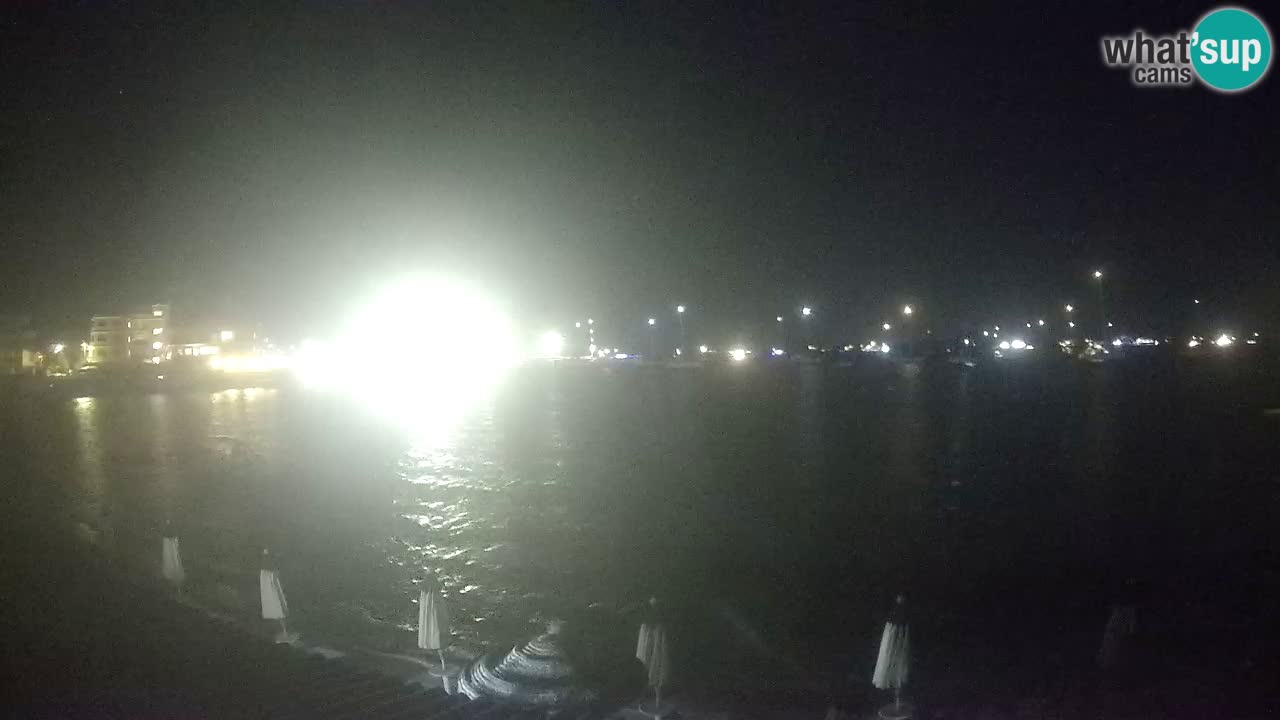 Spletna kamera Terza Spiaggia Golfo Aranci – Pogled na plažo v živo