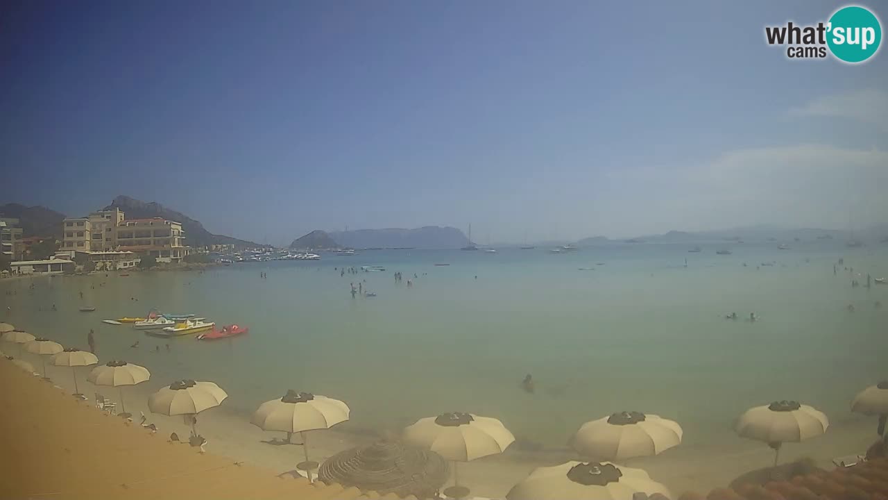 Spletna kamera Terza Spiaggia Golfo Aranci – Pogled na plažo v živo