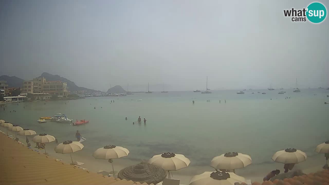 Spletna kamera Terza Spiaggia Golfo Aranci – Pogled na plažo v živo
