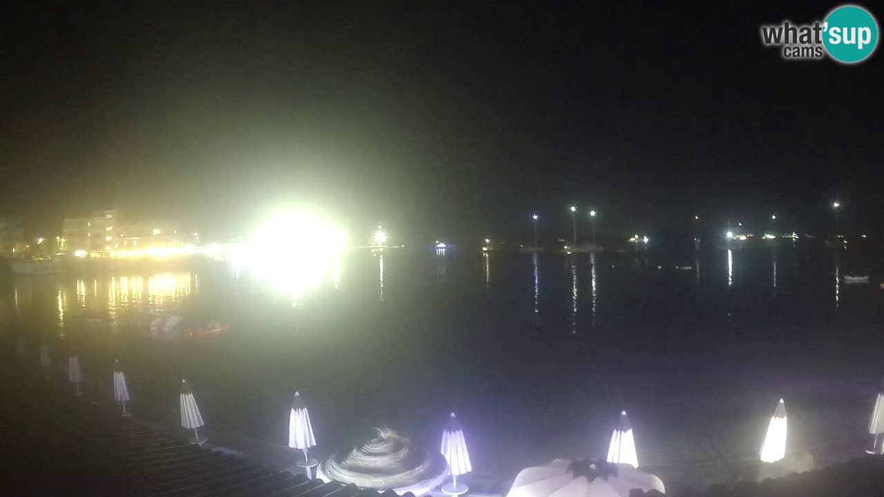 Spletna kamera Terza Spiaggia Golfo Aranci – Pogled na plažo v živo