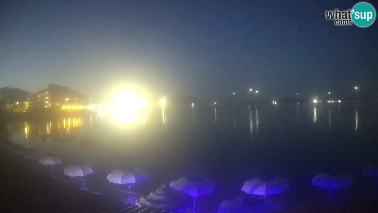 Web kamera Terza Spiaggia Golfo Aranci – Pogled uživo na plažu