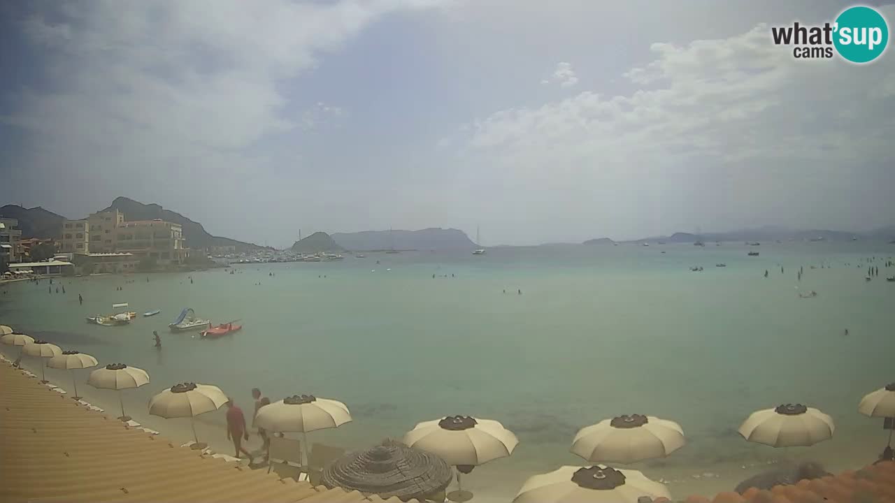 Spletna kamera Terza Spiaggia Golfo Aranci – Pogled na plažo v živo