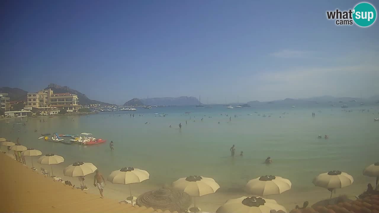 Spletna kamera Terza Spiaggia Golfo Aranci – Pogled na plažo v živo
