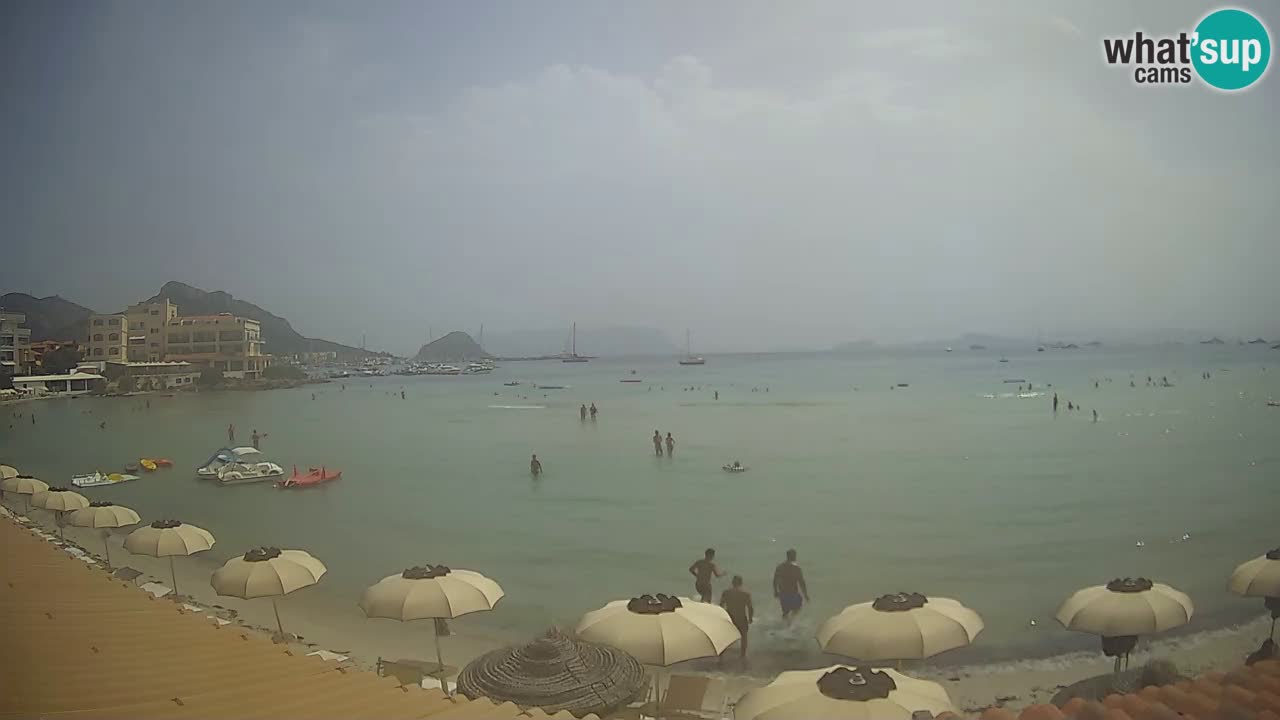 Spletna kamera Terza Spiaggia Golfo Aranci – Pogled na plažo v živo