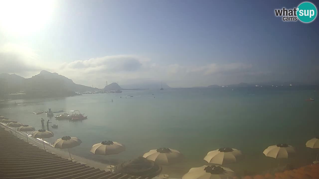 Spletna kamera Terza Spiaggia Golfo Aranci – Pogled na plažo v živo