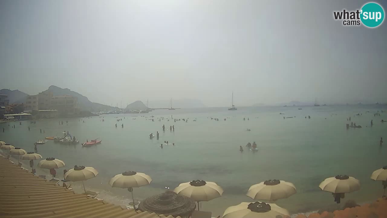 Spletna kamera Terza Spiaggia Golfo Aranci – Pogled na plažo v živo