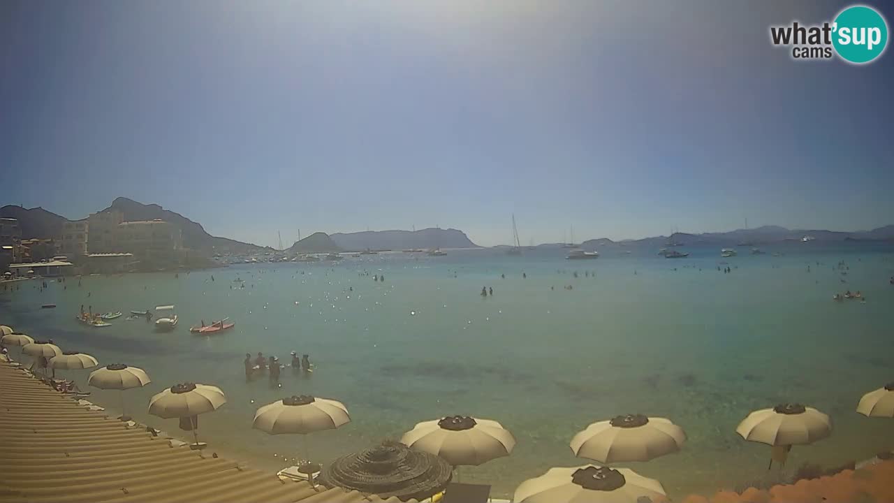 Spletna kamera Terza Spiaggia Golfo Aranci – Pogled na plažo v živo