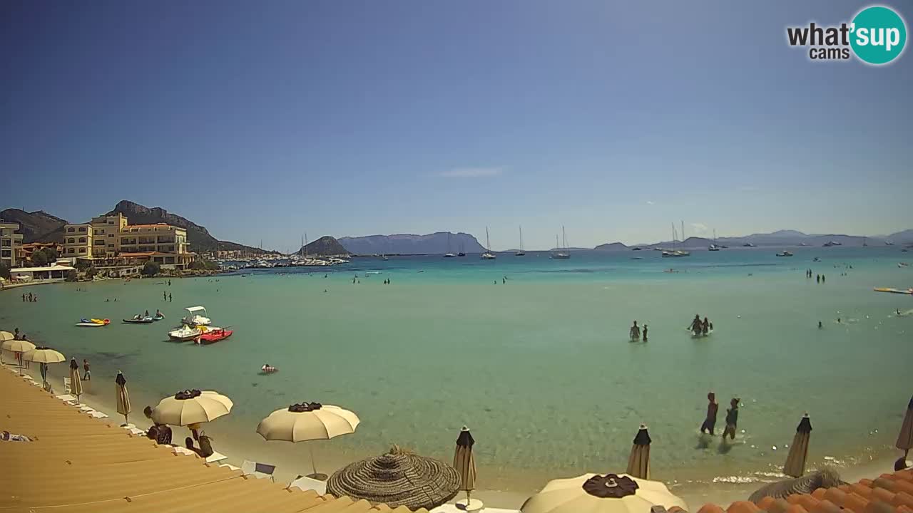Spletna kamera Terza Spiaggia Golfo Aranci – Pogled na plažo v živo