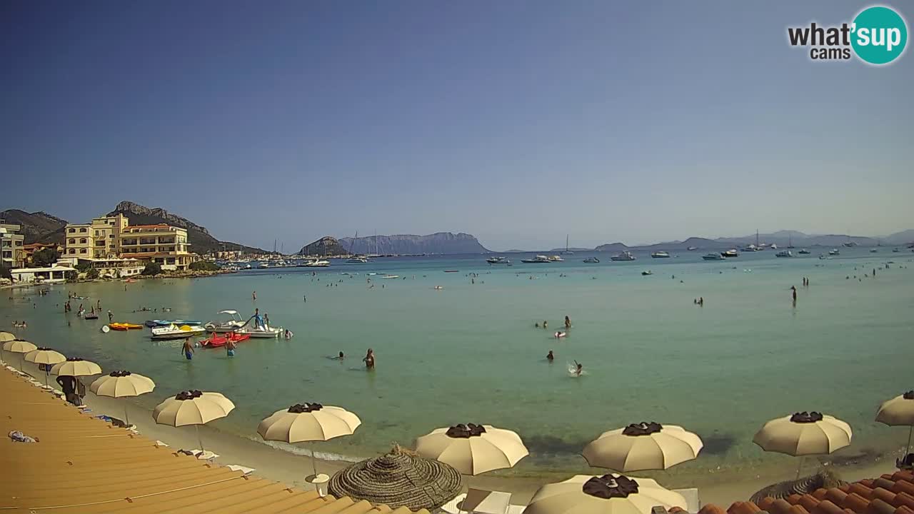 Spletna kamera Terza Spiaggia Golfo Aranci – Pogled na plažo v živo