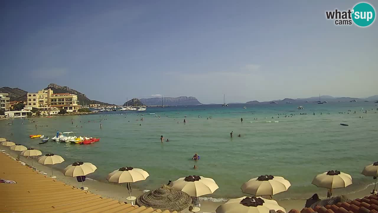 Spletna kamera Terza Spiaggia Golfo Aranci – Pogled na plažo v živo