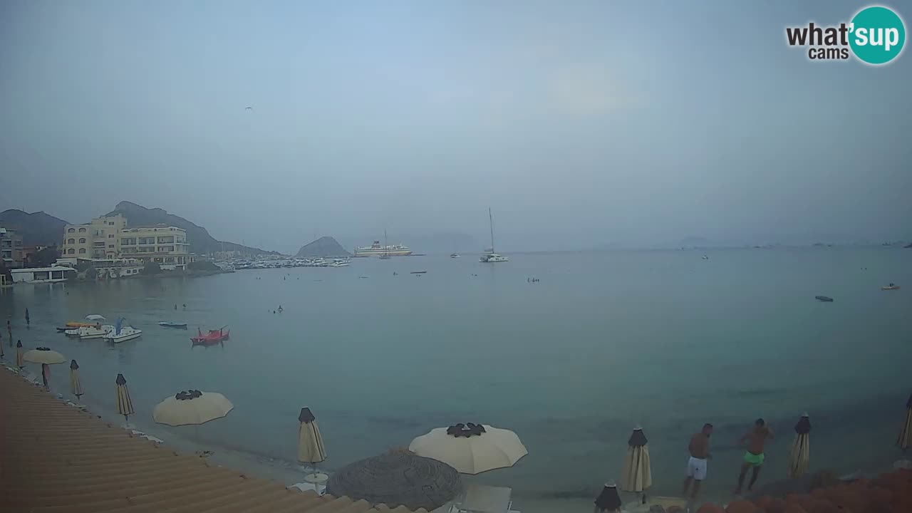 Web kamera Terza Spiaggia Golfo Aranci – Pogled uživo na plažu