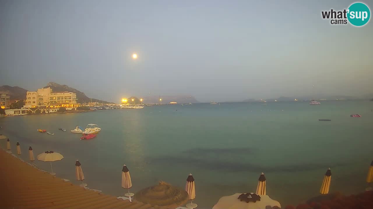 Spletna kamera Terza Spiaggia Golfo Aranci – Pogled na plažo v živo