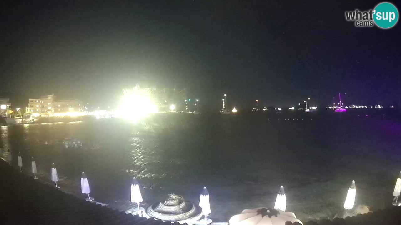 Spletna kamera Terza Spiaggia Golfo Aranci – Pogled na plažo v živo
