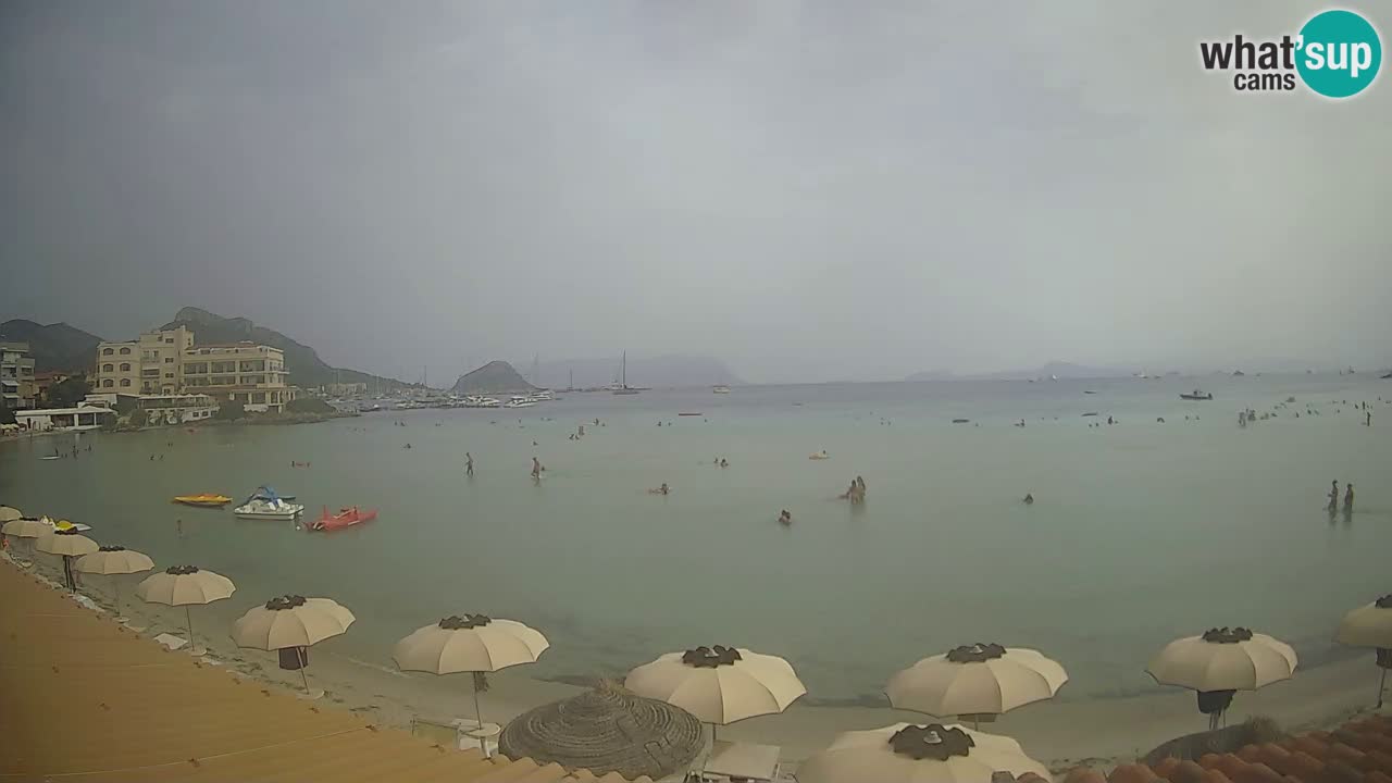 Spletna kamera Terza Spiaggia Golfo Aranci – Pogled na plažo v živo