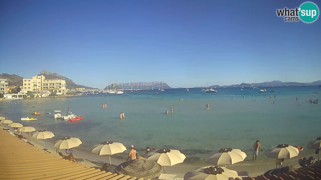 Spletna kamera Terza Spiaggia Golfo Aranci – Pogled na plažo v živo