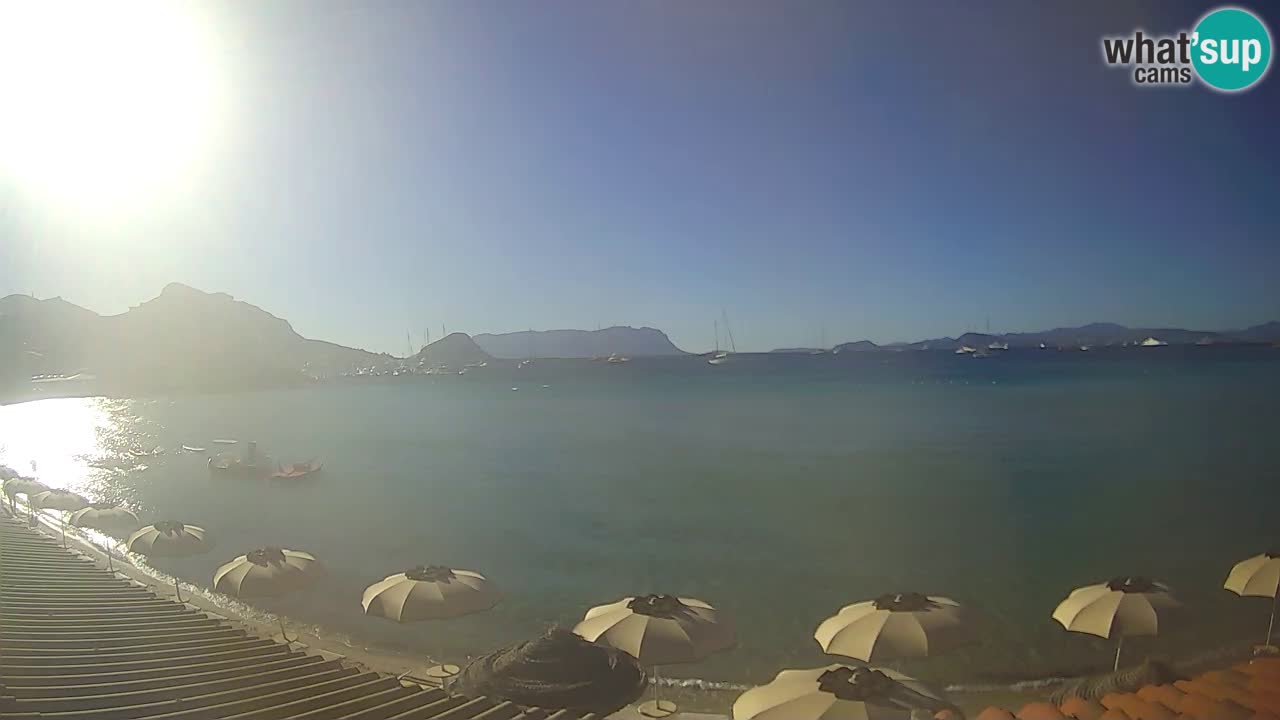 Spletna kamera Terza Spiaggia Golfo Aranci – Pogled na plažo v živo