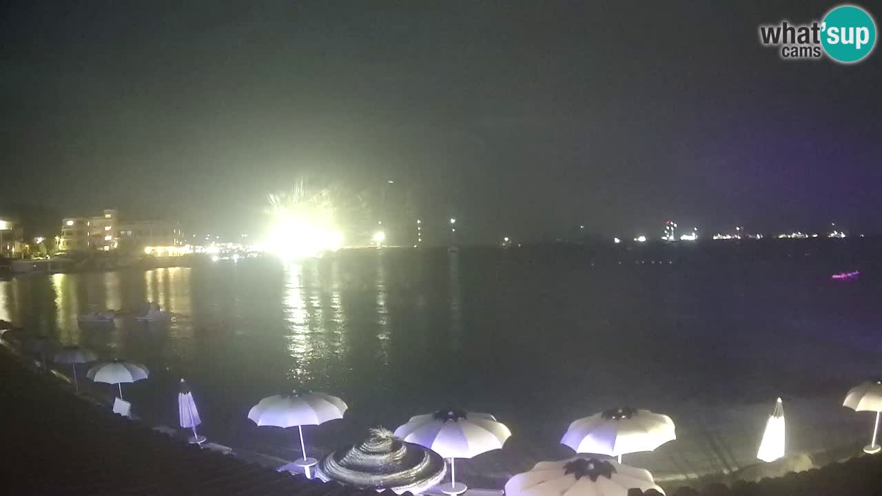 Spletna kamera Terza Spiaggia Golfo Aranci – Pogled na plažo v živo