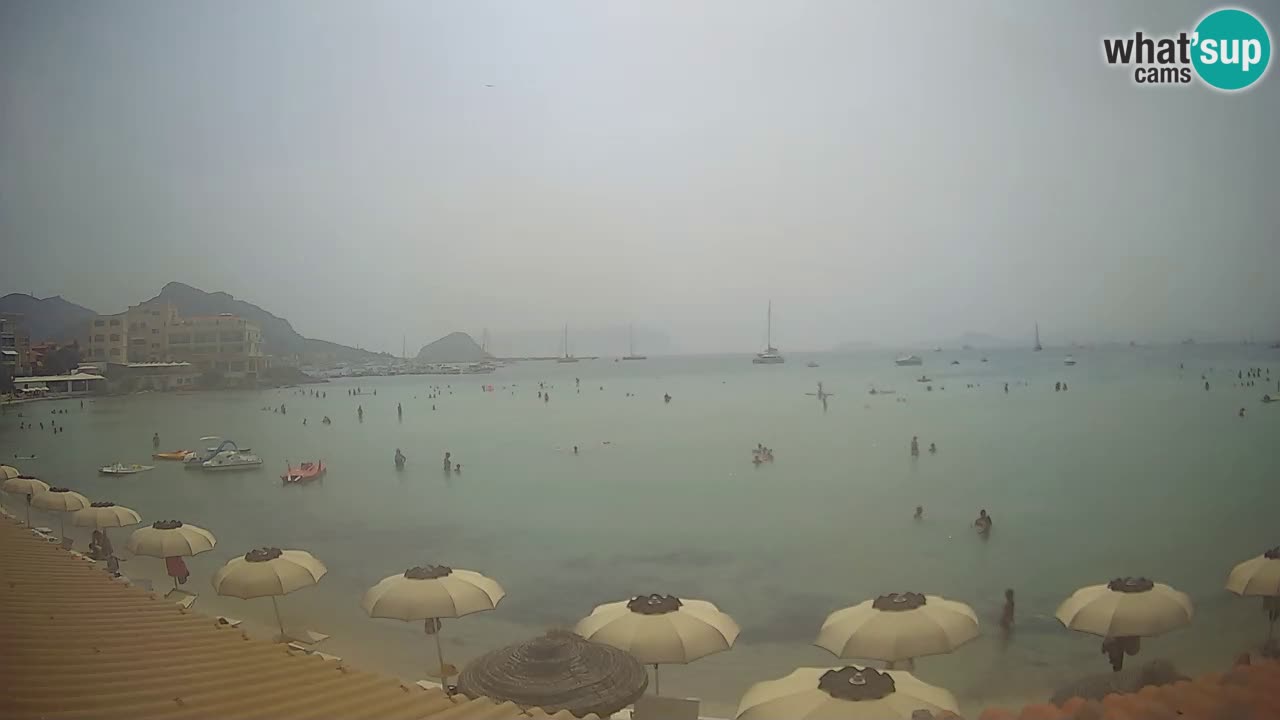 Spletna kamera Terza Spiaggia Golfo Aranci – Pogled na plažo v živo