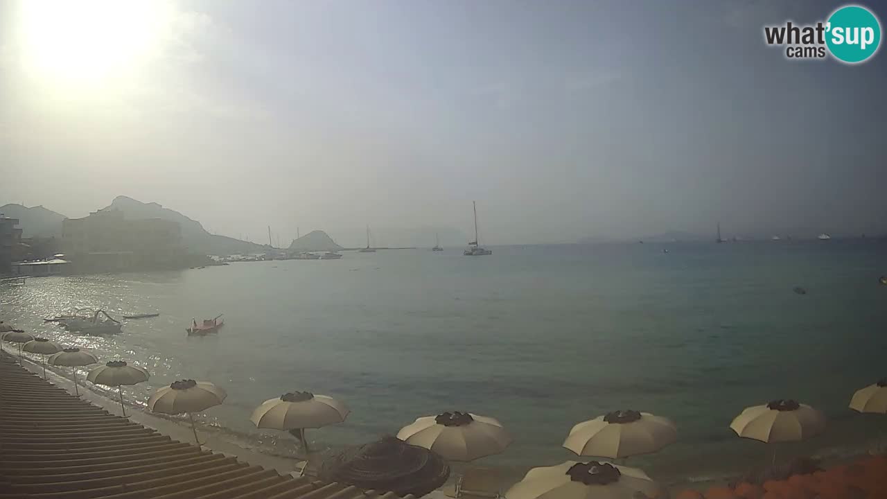 Spletna kamera Terza Spiaggia Golfo Aranci – Pogled na plažo v živo