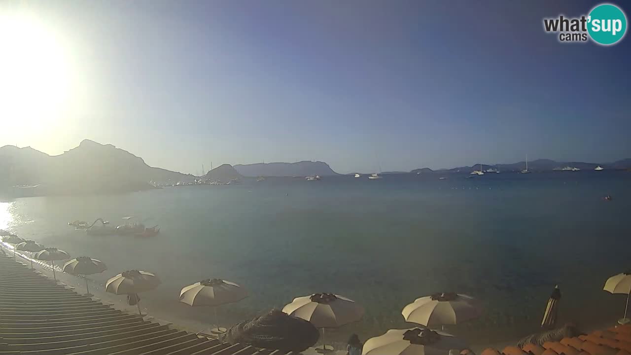 Spletna kamera Terza Spiaggia Golfo Aranci – Pogled na plažo v živo
