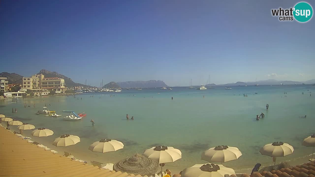Spletna kamera Terza Spiaggia Golfo Aranci – Pogled na plažo v živo
