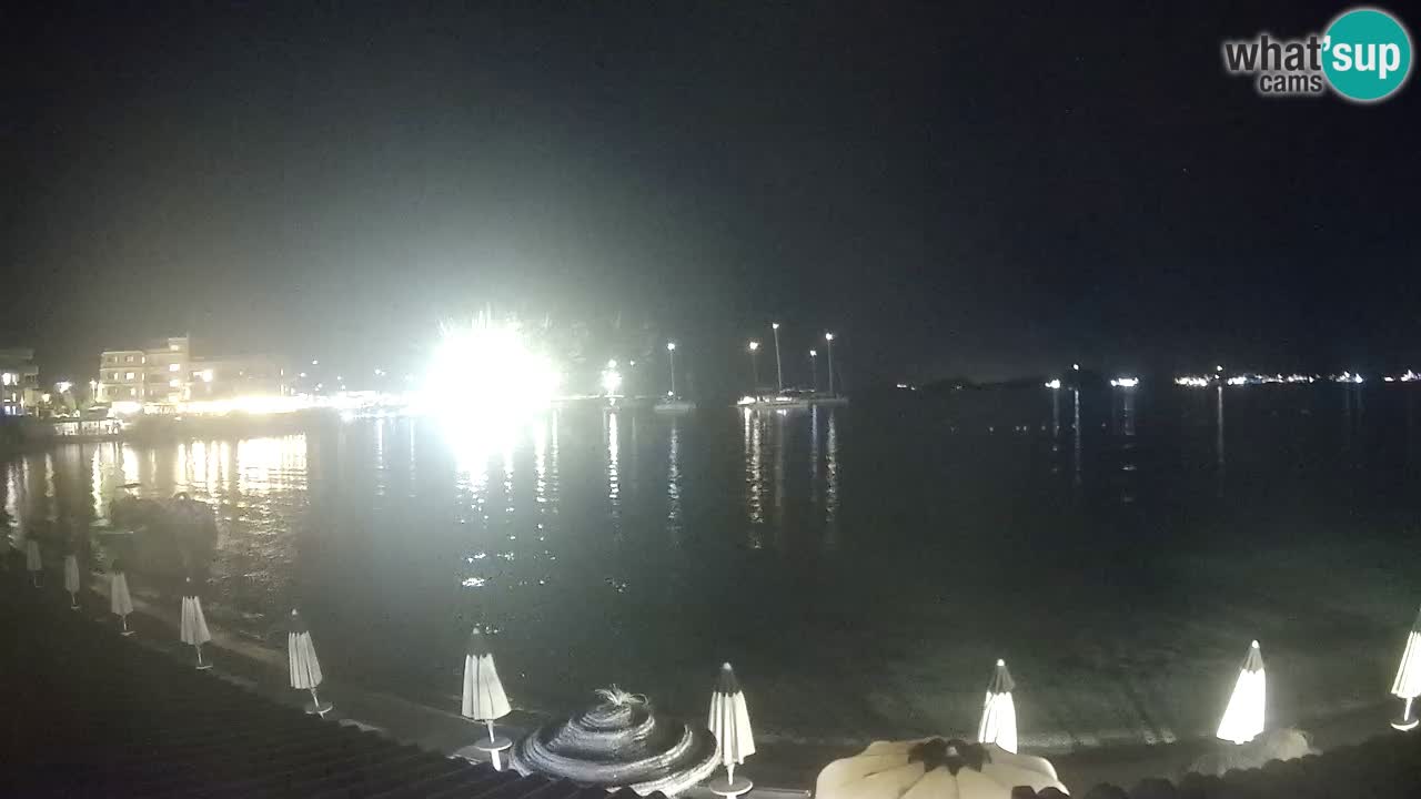Spletna kamera Terza Spiaggia Golfo Aranci – Pogled na plažo v živo