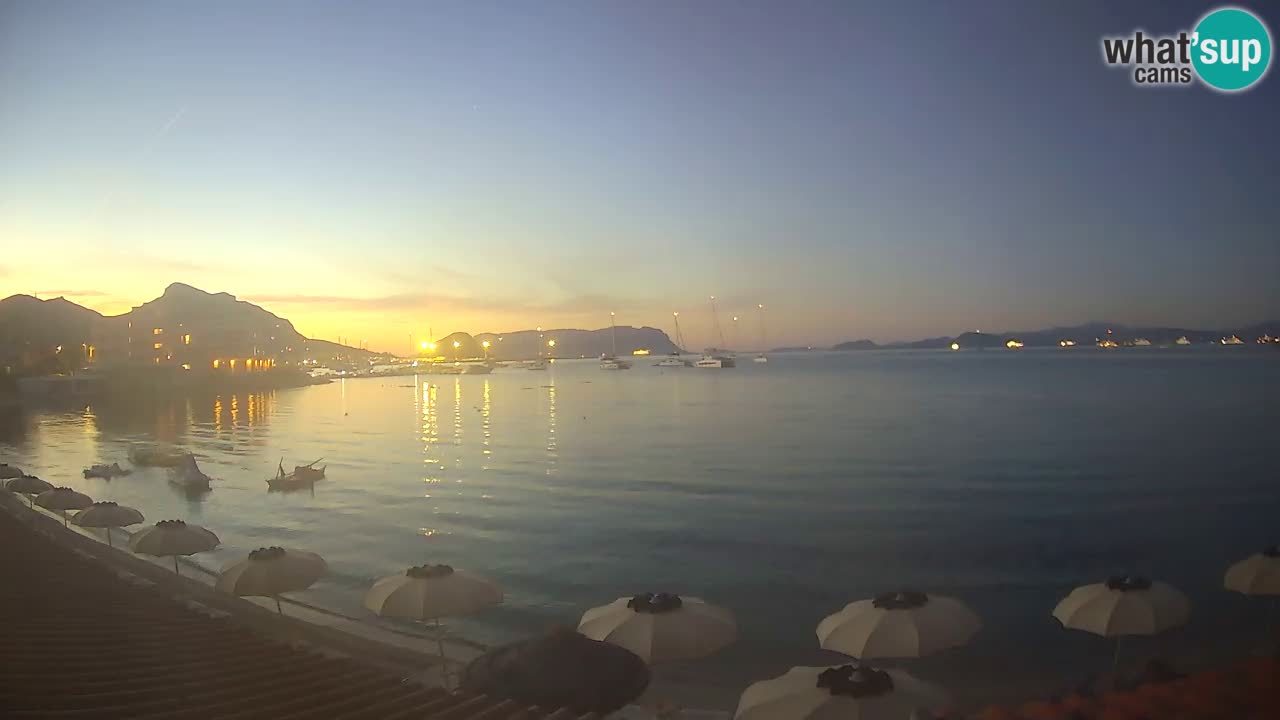 Spletna kamera Terza Spiaggia Golfo Aranci – Pogled na plažo v živo