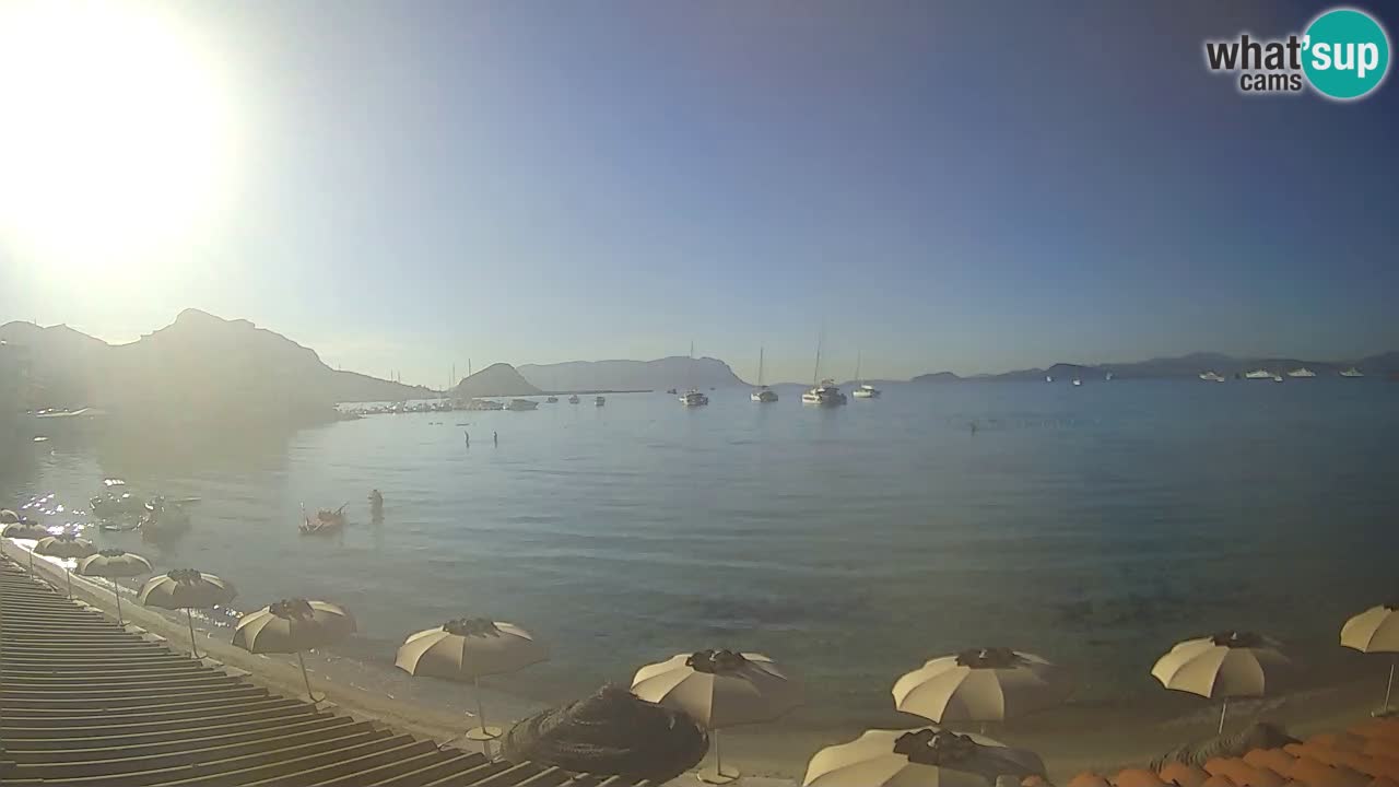 Spletna kamera Terza Spiaggia Golfo Aranci – Pogled na plažo v živo