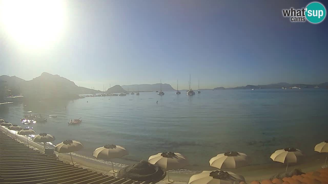 Spletna kamera Terza Spiaggia Golfo Aranci – Pogled na plažo v živo