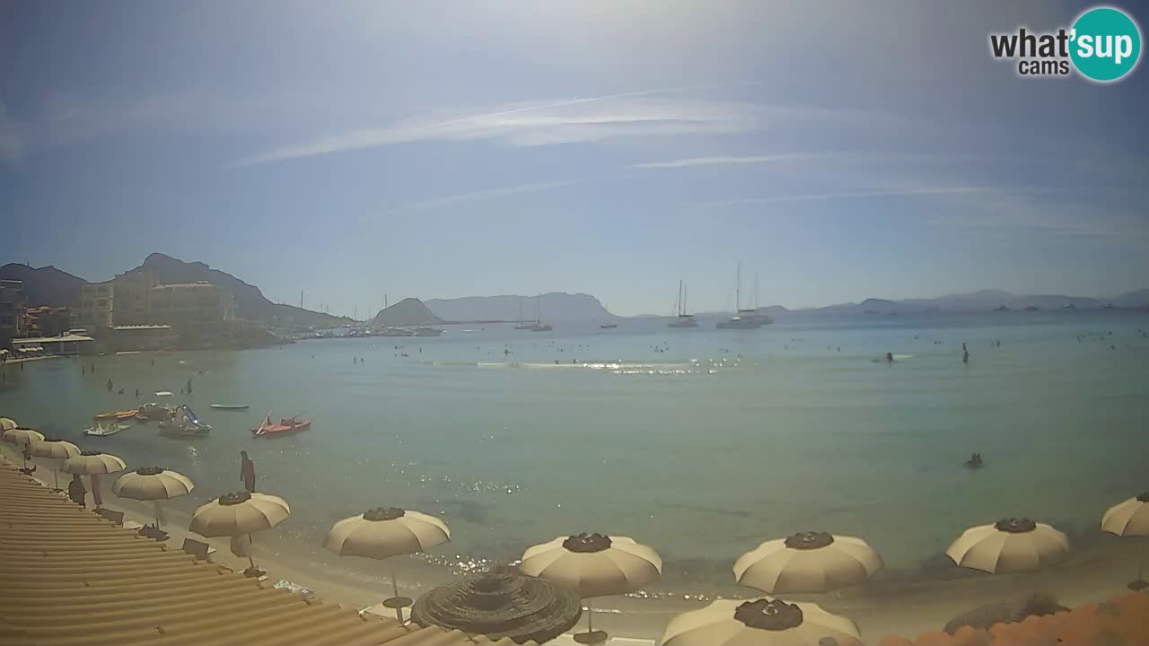 Spletna kamera Terza Spiaggia Golfo Aranci – Pogled na plažo v živo