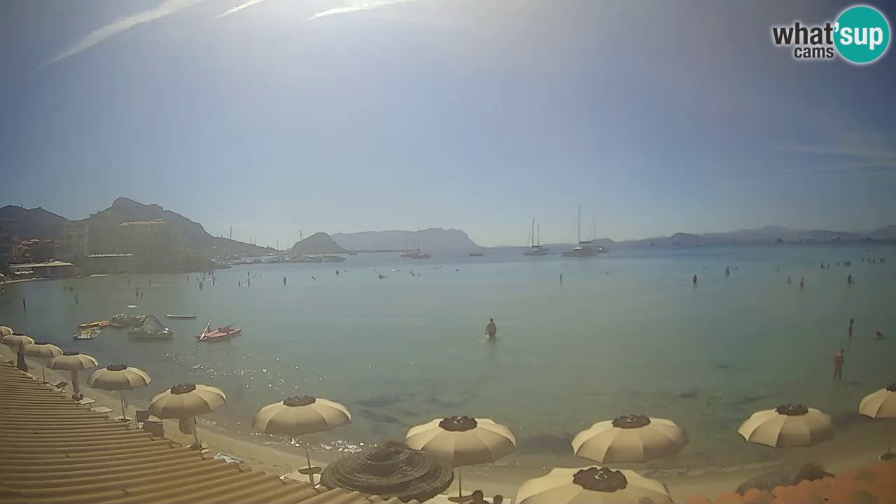 Spletna kamera Terza Spiaggia Golfo Aranci – Pogled na plažo v živo