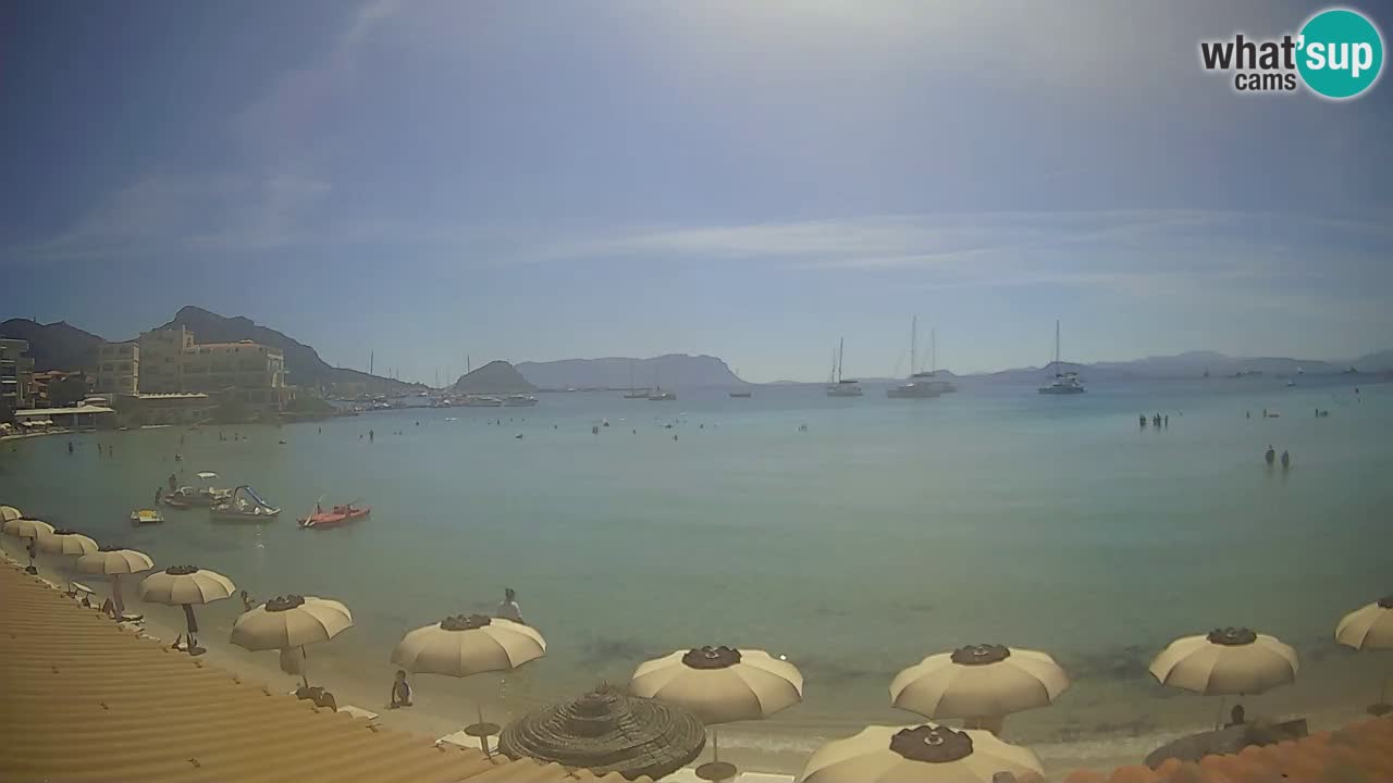 Spletna kamera Terza Spiaggia Golfo Aranci – Pogled na plažo v živo