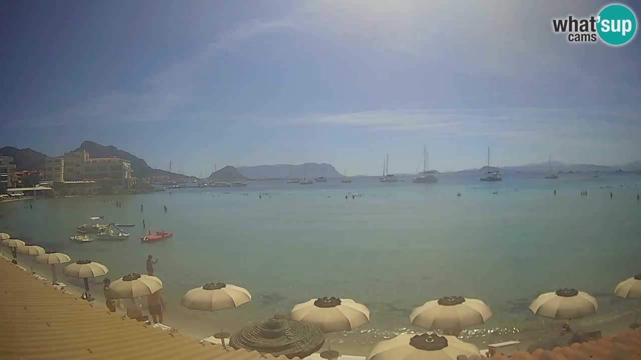 Spletna kamera Terza Spiaggia Golfo Aranci – Pogled na plažo v živo