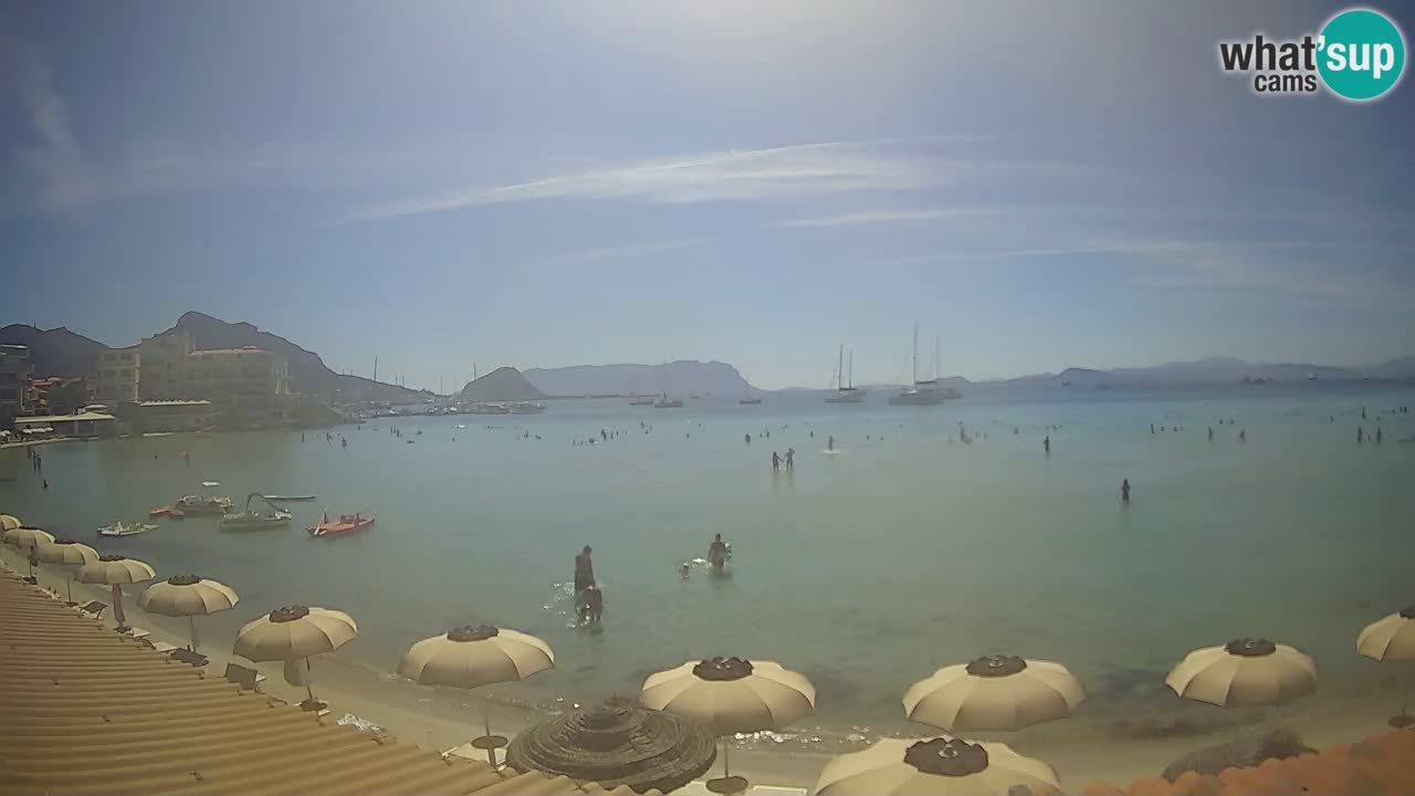 Spletna kamera Terza Spiaggia Golfo Aranci – Pogled na plažo v živo