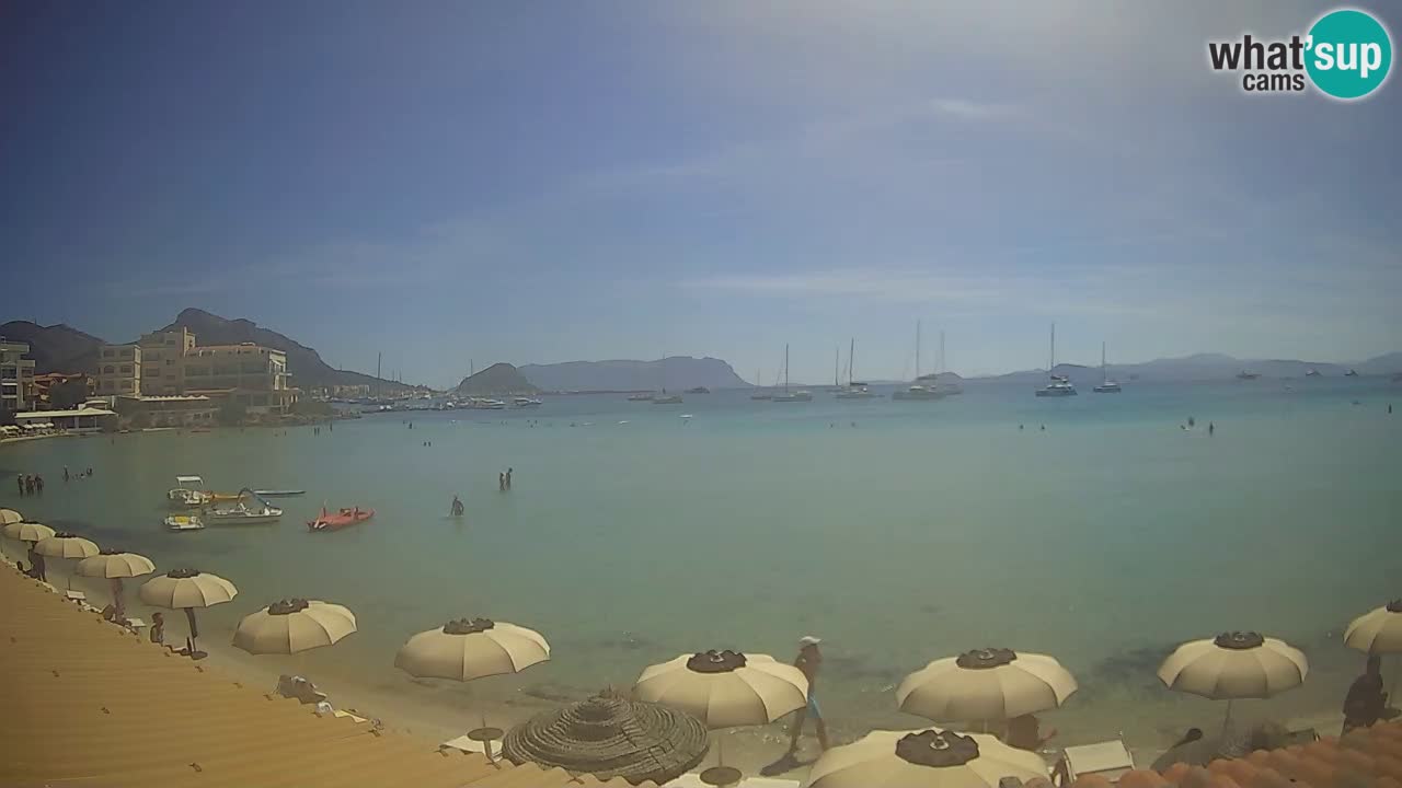 Spletna kamera Terza Spiaggia Golfo Aranci – Pogled na plažo v živo