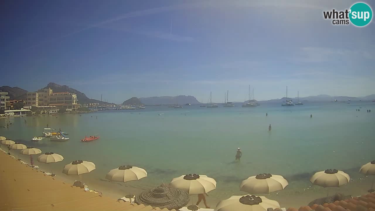 Spletna kamera Terza Spiaggia Golfo Aranci – Pogled na plažo v živo