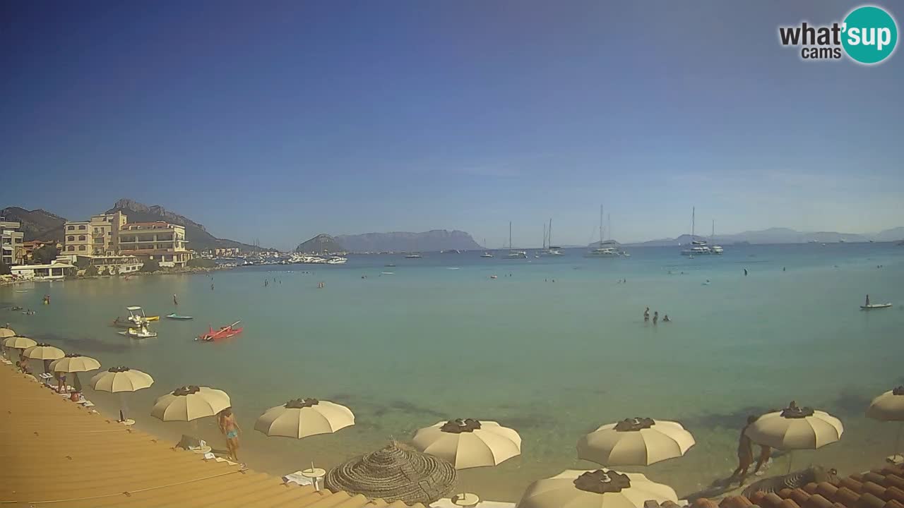 Spletna kamera Terza Spiaggia Golfo Aranci – Pogled na plažo v živo