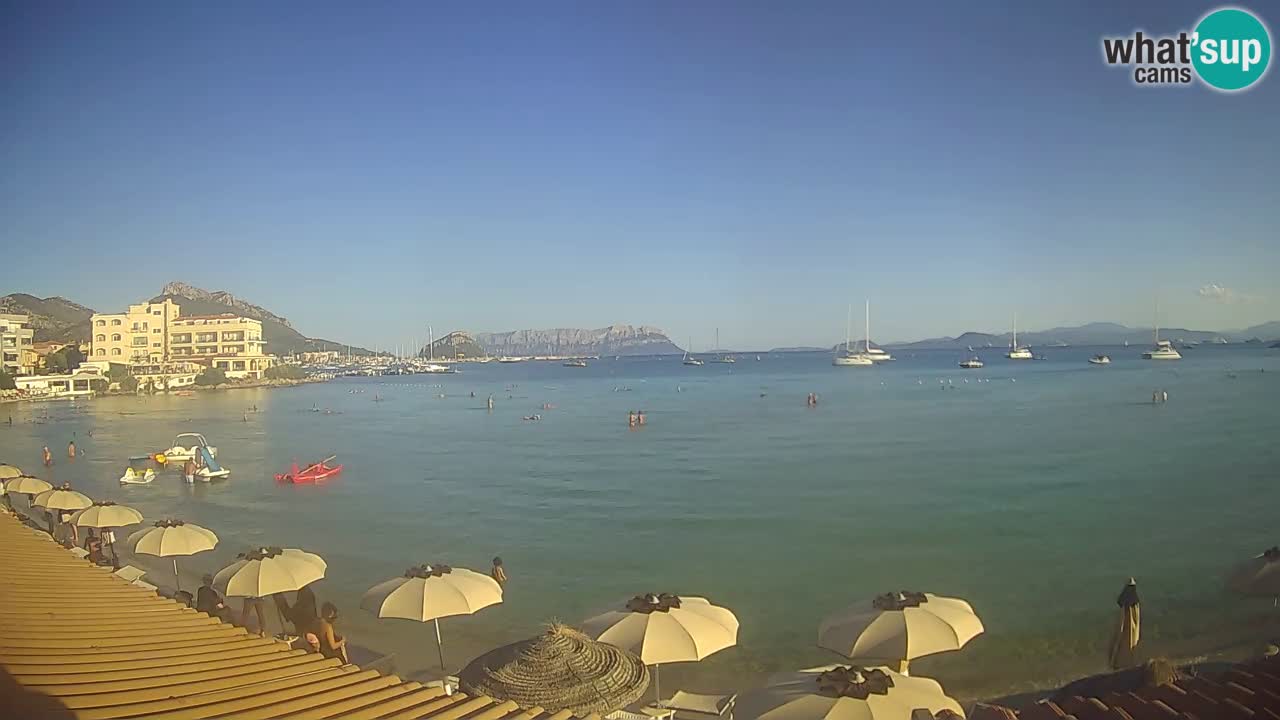 Spletna kamera Terza Spiaggia Golfo Aranci – Pogled na plažo v živo