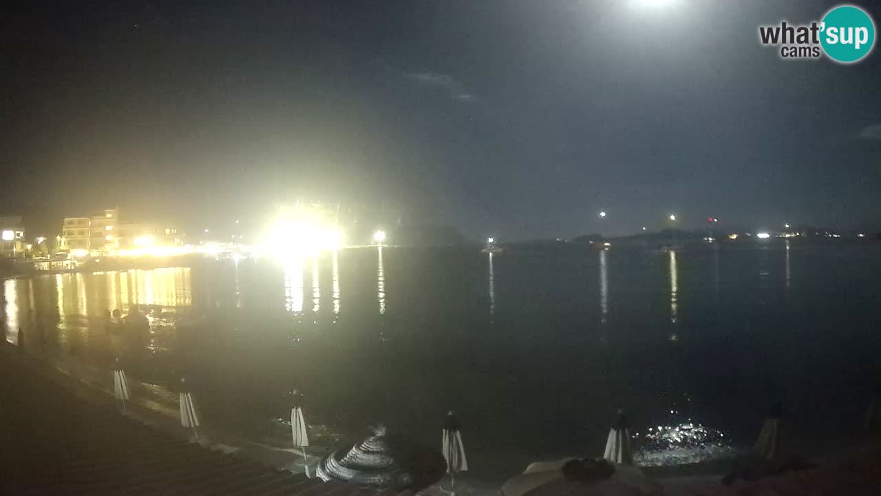 Spletna kamera Terza Spiaggia Golfo Aranci – Pogled na plažo v živo