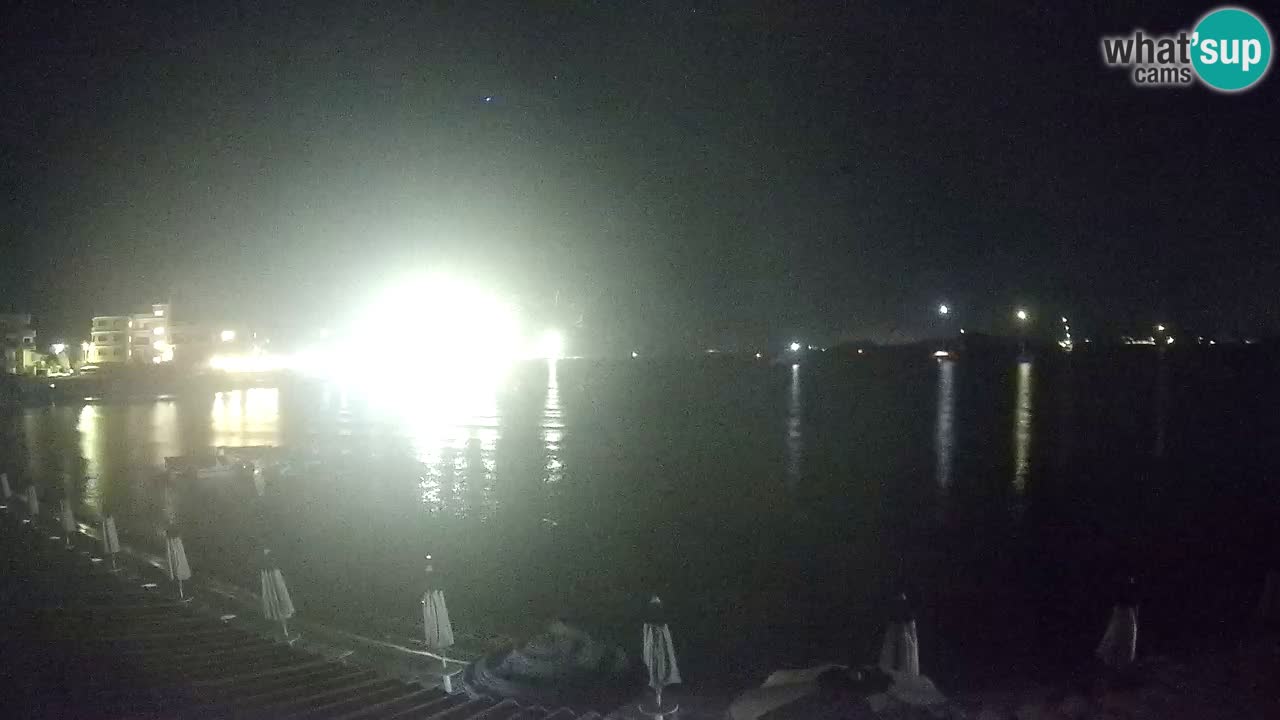 Spletna kamera Terza Spiaggia Golfo Aranci – Pogled na plažo v živo